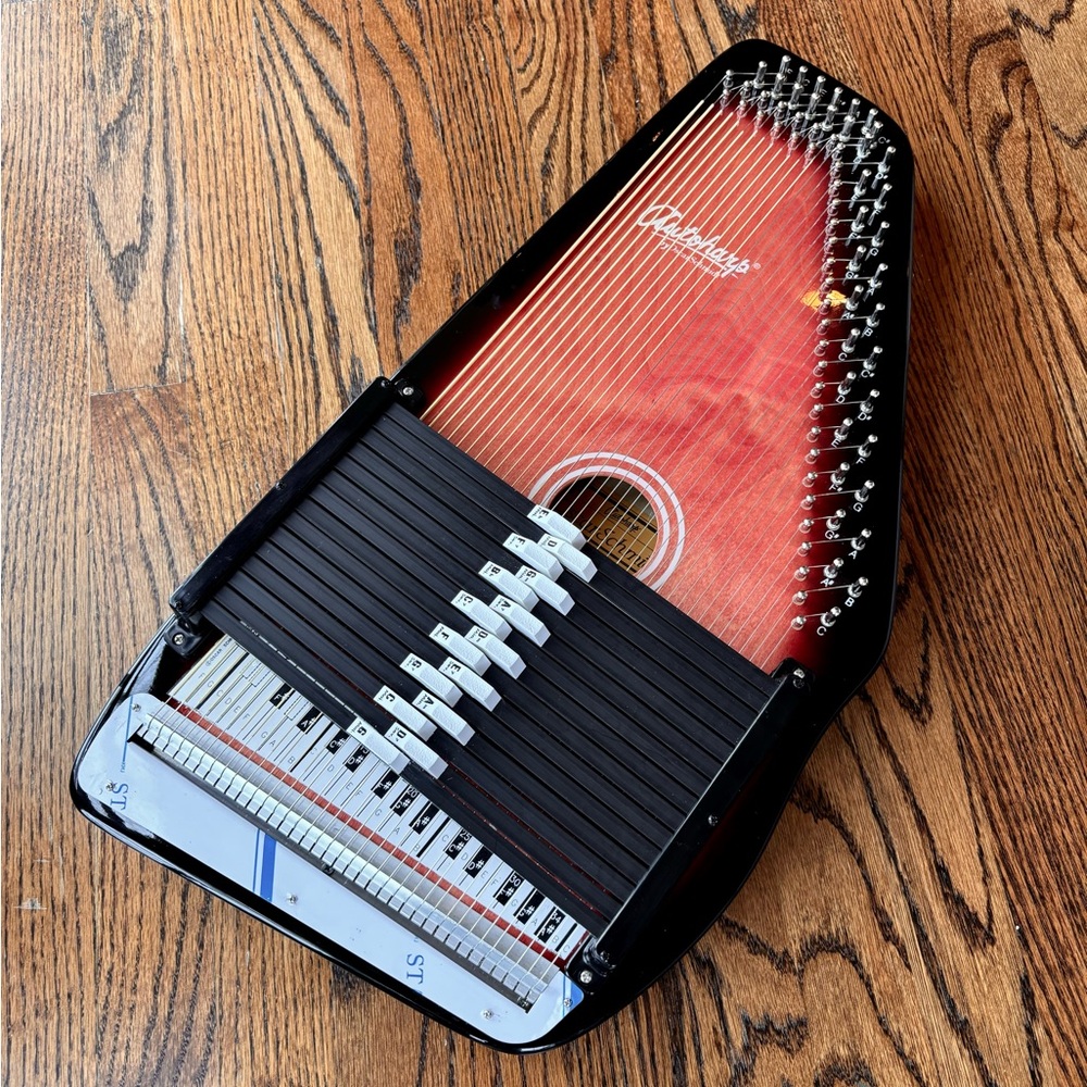 Oscar Schmidt OS15B Tobacco Sunburst 15 chord AutoHarp Never Played NWOT